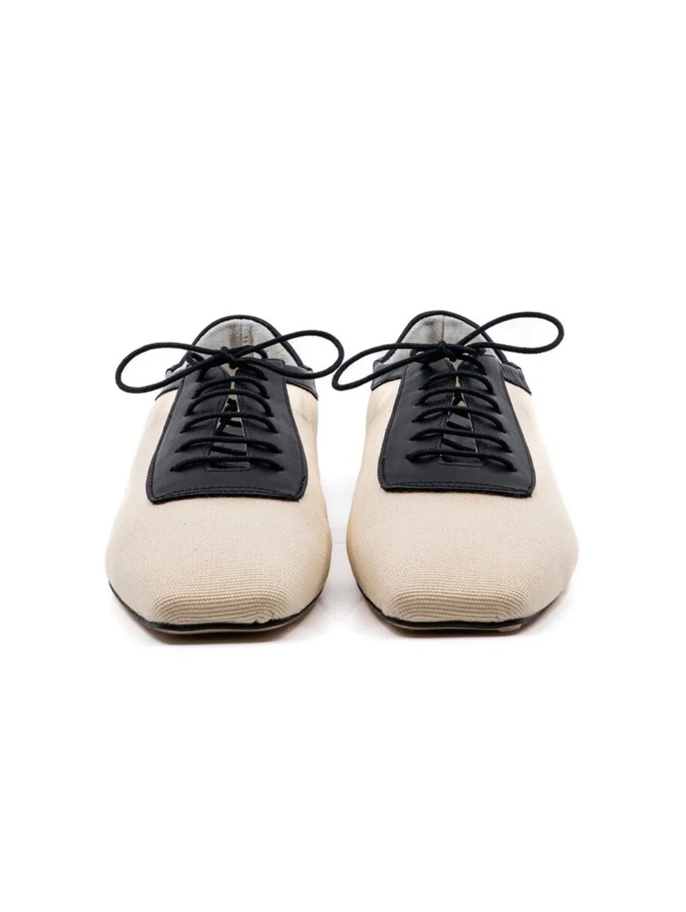 Andrea Gomez  Exclusive Antonia Canvas Oxfords